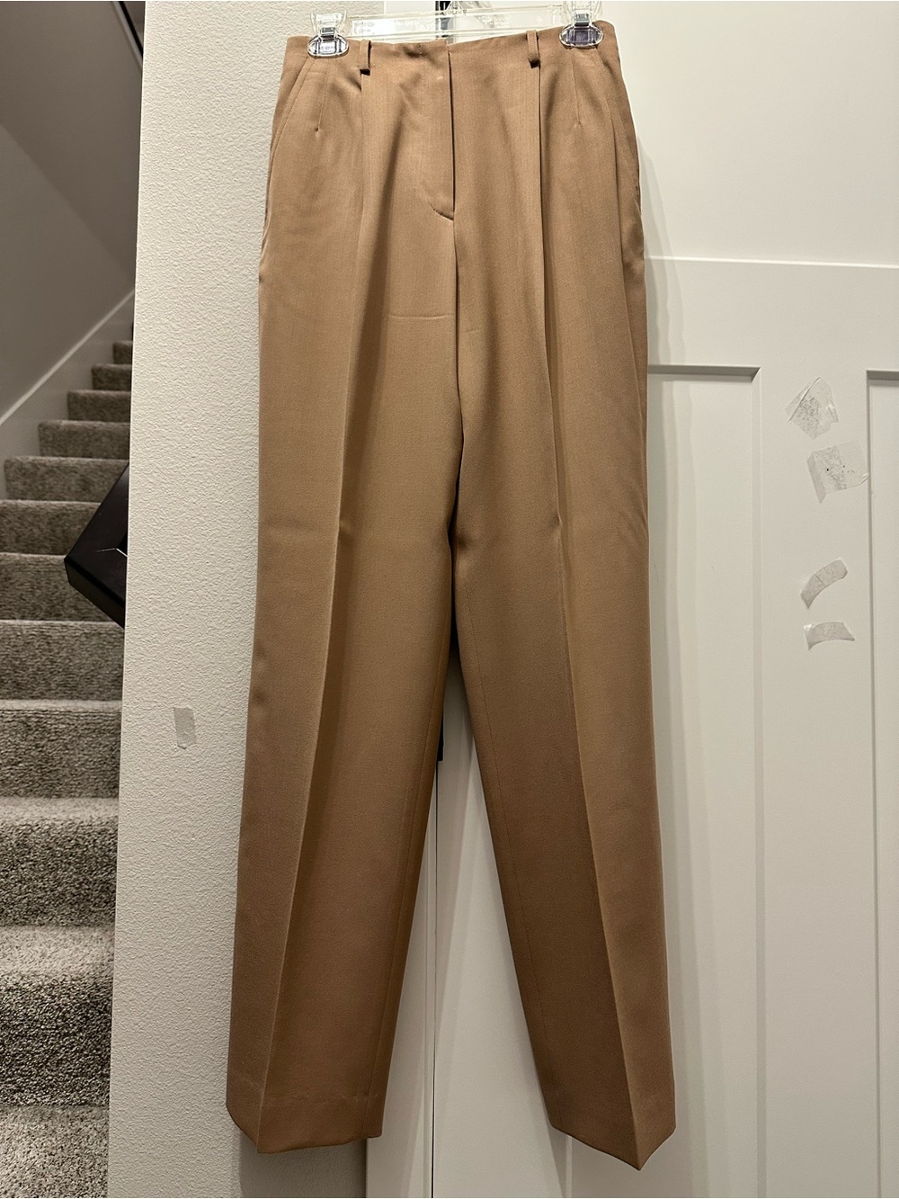 Liz Claiborne Lady’s Tan Dress Pants 100% wool fully lined with acetate size 6